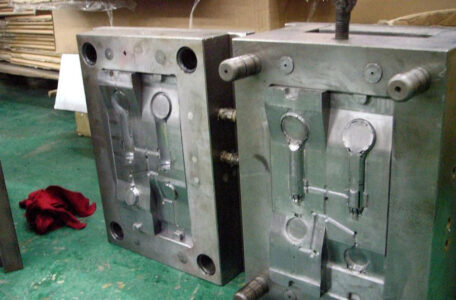 Introduction-of-three-types-of-plastic-molds